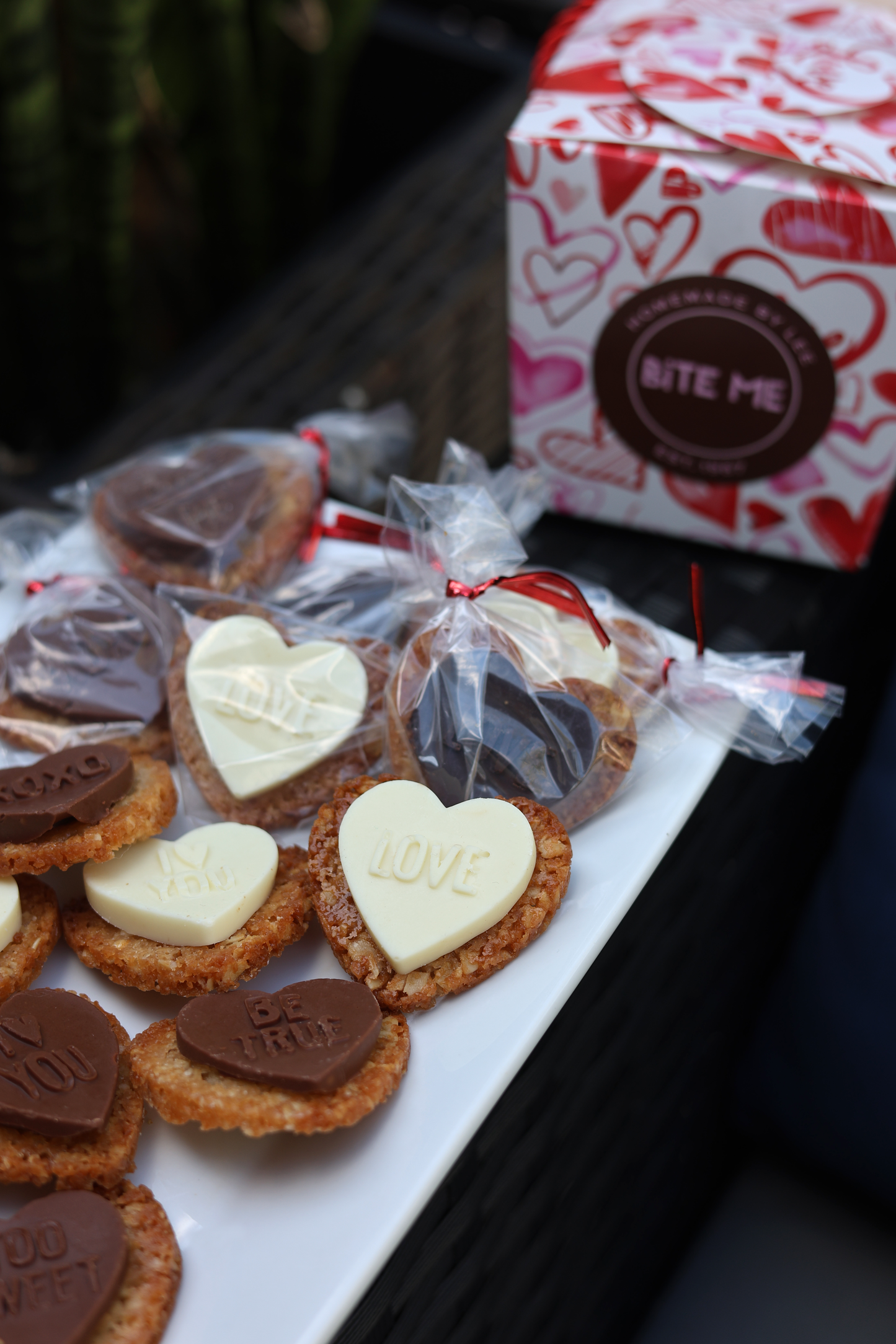 Lee's Lace Cookies - Valentines Day Edition